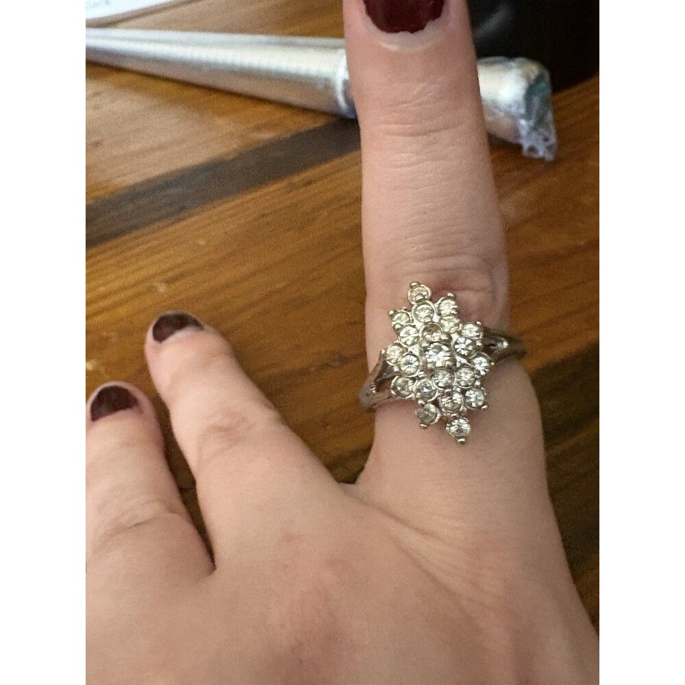 9k White Gold Plated Cubic Zirconia Cluster Ring Size 8.5 Vintage Cocktail